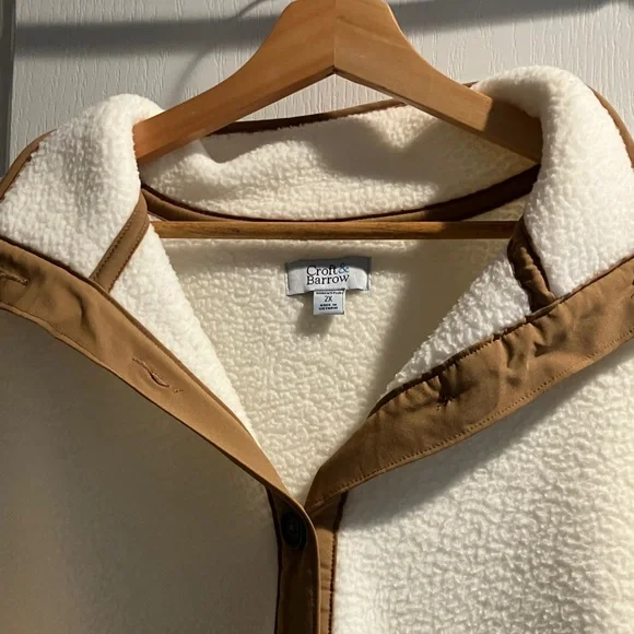 Croft & Barrow Cream Teddy Jacket with Tan Accents - Picture 5 of 8